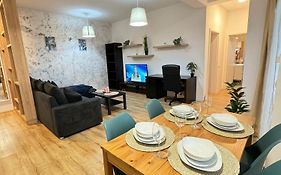 Premier Luxury Lipatti By Glam Apartments - Parking Option